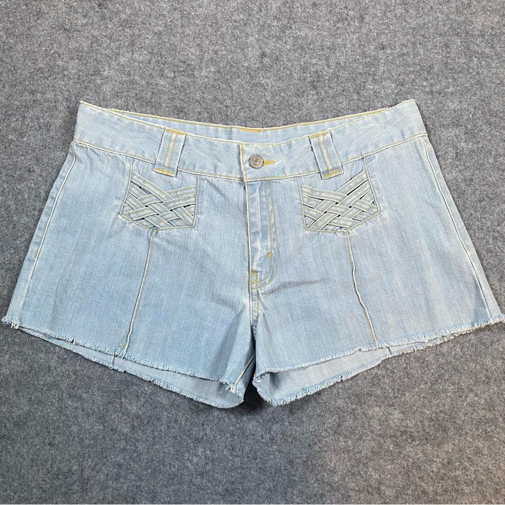 Vintage Levi’s Denim Shorts, Light Wash, Woven Pockets, Raw Hem Size 13